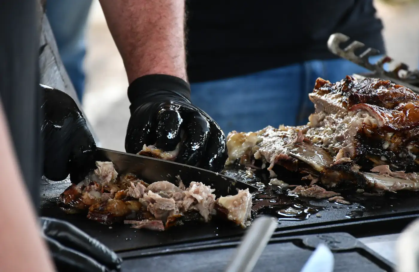 Detalhe do preparo e corte da carne